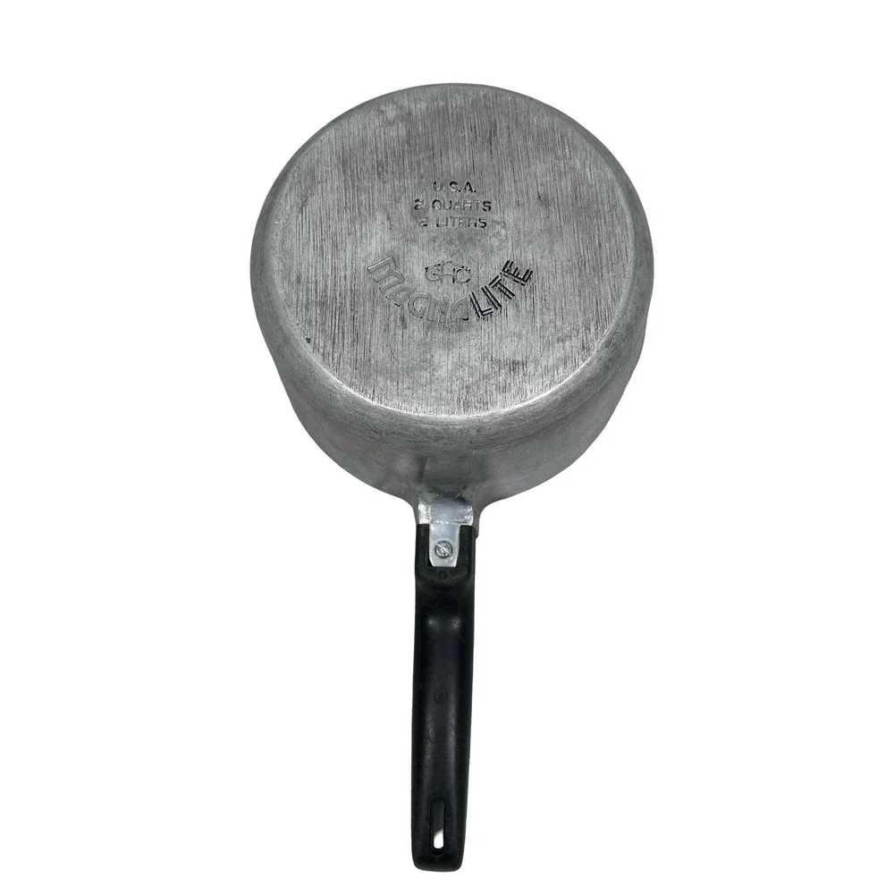Vintage Cast Aluminum Saucepan with Lid 2 Quart‎ Double Pour Spout MCM Cookware